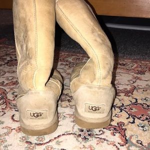 Size 8 Ugg boots